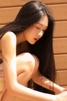 年轻女仆